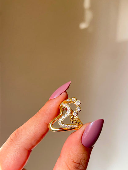 Sparkling Wavy Zircon Ring