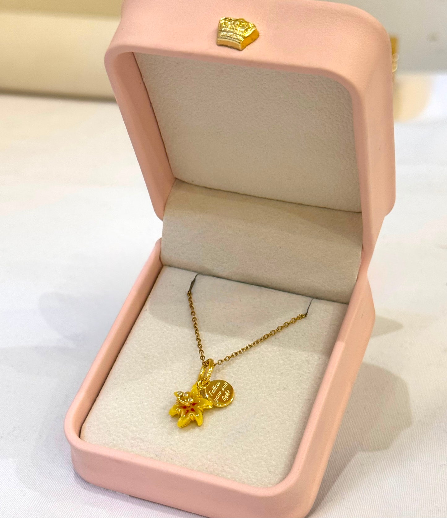 Magic Gold Flower Necklace